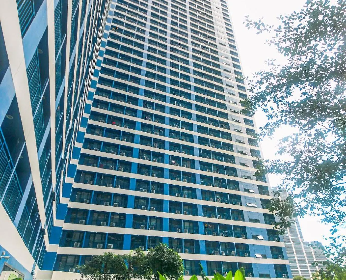 Happy Hideout Fun Memories Air Condo 300 Swim Gym 4453 Manila Apartment